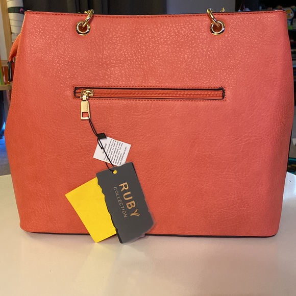 2 in 1 Purse. Coral with Bow. Gold Hardware. Straps included. Ruby Collection. - Picture 3 of 10